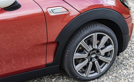 2023 MINI Cooper S Clubman Multitone Edition Wheel Wallpapers 450x275 (29)
