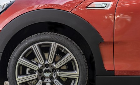 2023 MINI Cooper S Clubman Multitone Edition Wheel Wallpapers  450x275 (31)