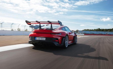 2023 Porsche 911 GT3 RS (Color: Guards Red) Rear Three-Quarter Wallpapers 450x275 (52)