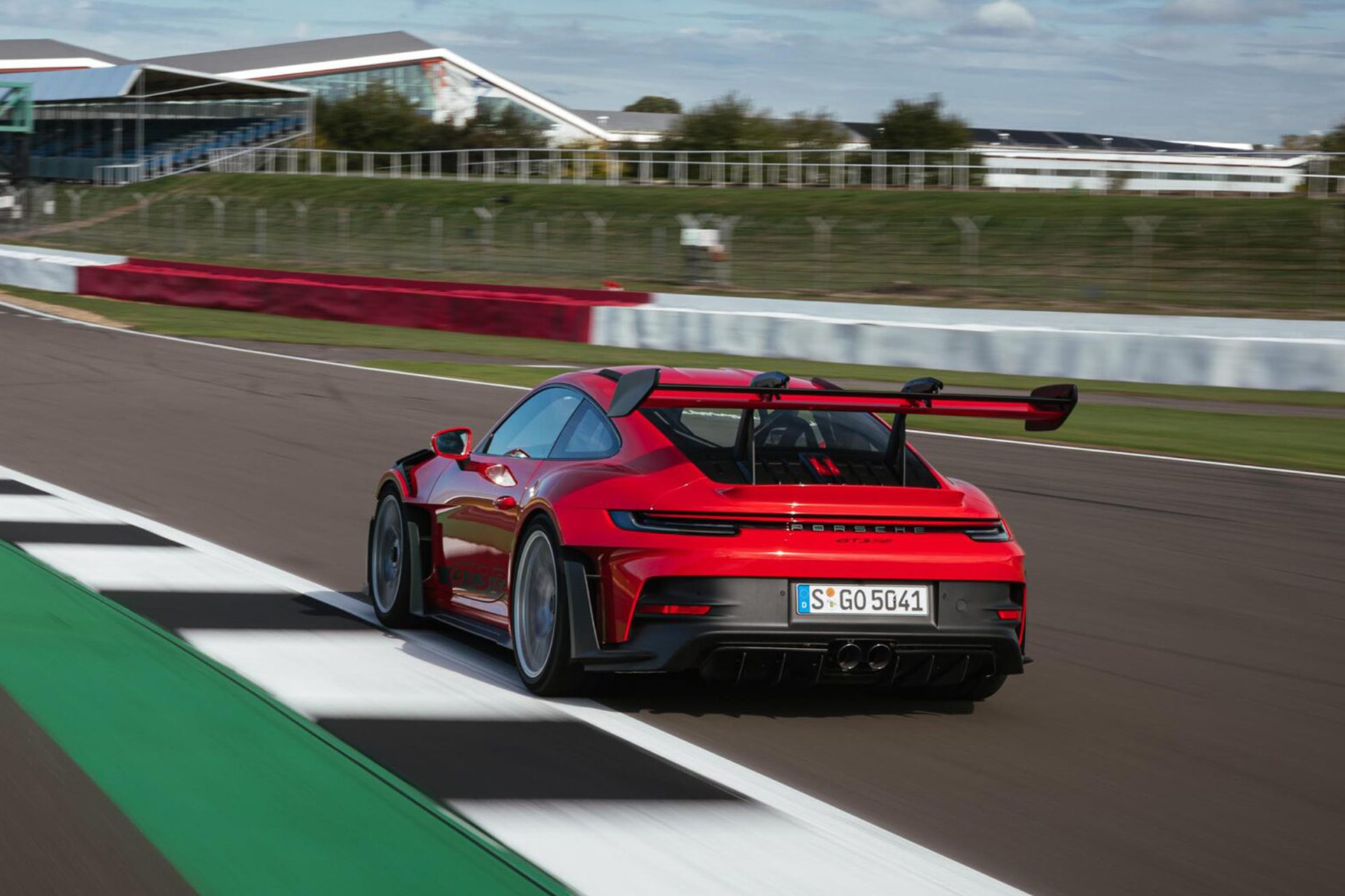 2023 Porsche 911 GT3 RS (Color: Guards Red) Rear Three-Quarter Wallpapers #47 of 153