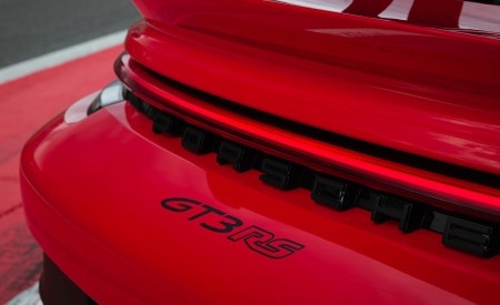 2023 Porsche 911 GT3 RS (Color: Guards Red) Tail Light Wallpapers 450x275 (73)