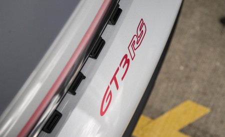 2023 Porsche 911 GT3 RS (Color: Ice Grey Metallic) Detail Wallpapers 450x275 (109)