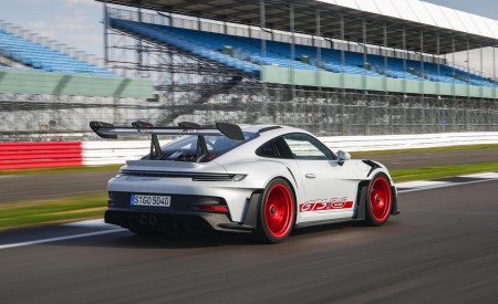 2023 Porsche 911 GT3 RS (Color: Ice Grey Metallic) Rear Three-Quarter Wallpapers 450x275 (87)