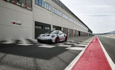 2023 Porsche 911 GT3 RS Front Three-Quarter Wallpapers 450x275 (7)
