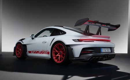 2023 Porsche 911 GT3 RS Rear Three-Quarter Wallpapers 450x275 (25)