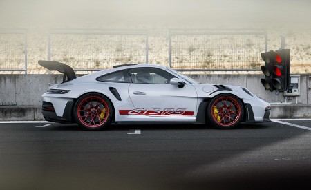 2023 Porsche 911 GT3 RS Side Wallpapers 450x275 (5)