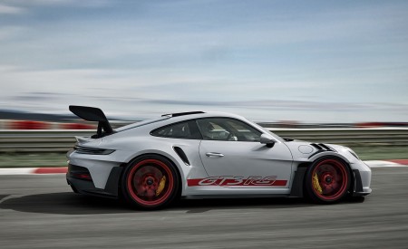 2023 Porsche 911 GT3 RS Side Wallpapers 450x275 (4)
