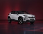 2023 Toyota Yaris Cross GR SPORT Front Three-Quarter Wallpapers 150x120 (2)