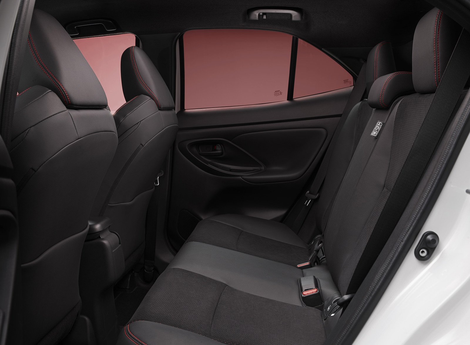 2023 Toyota Yaris Cross GR SPORT Interior Rear Seats Wallpapers #18 of 26