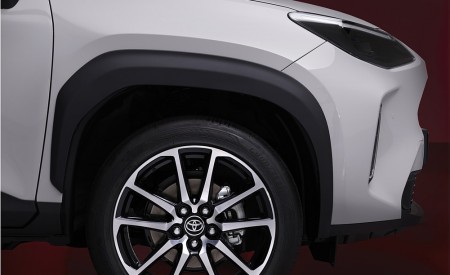 2023 Toyota Yaris Cross GR SPORT Wheel Wallpapers 450x275 (10)