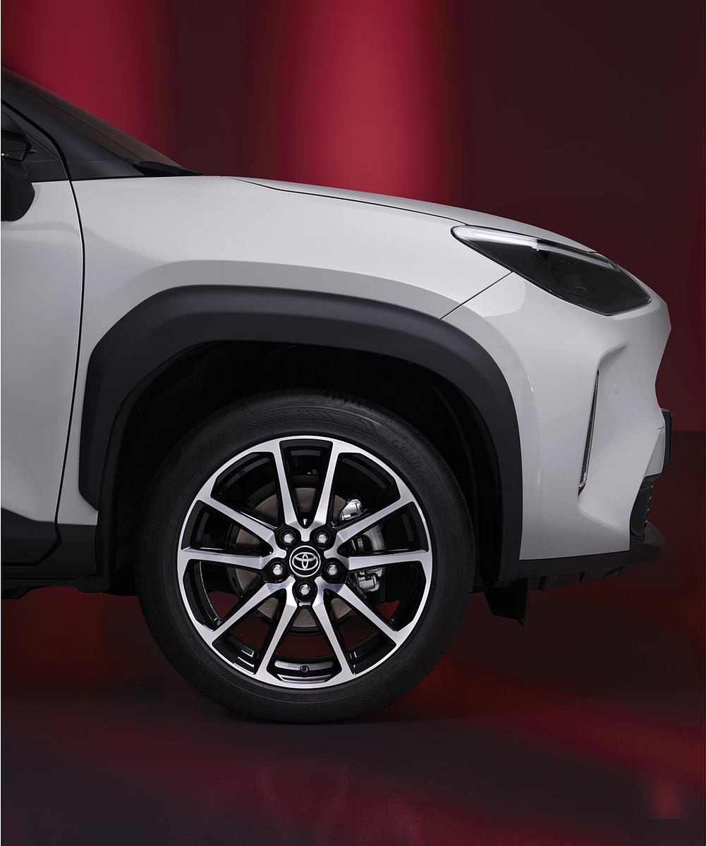2023 Toyota Yaris Cross GR SPORT Wheel Wallpapers (10)