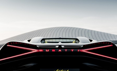 2024 Bugatti W16 Mistral Rear Wallpapers 450x275 (44)