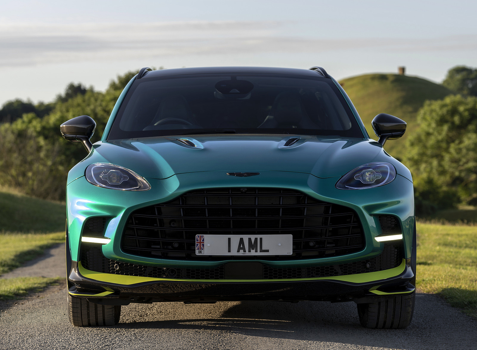 2023 Aston Martin DBX707 Q 2022 F1 Green Front Wallpapers #82 of 146