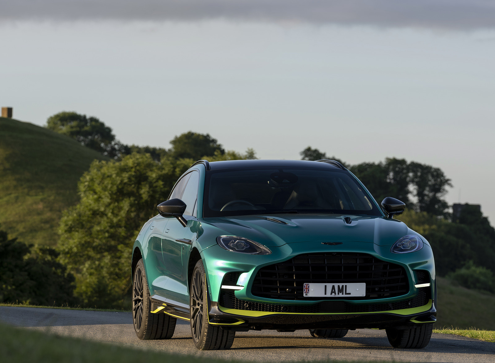2023 Aston Martin DBX707 Q 2022 F1 Green Front Wallpapers #73 of 146