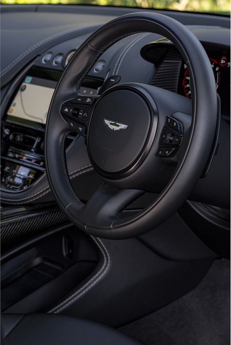 2023 Aston Martin DBX707 Q 2022 F1 Green Interior Steering Wheel Wallpapers #122 of 146