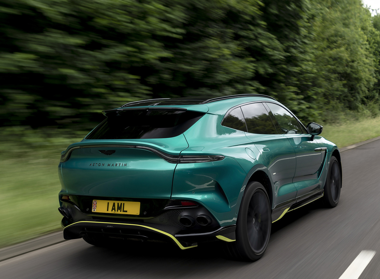 2023 Aston Martin DBX707 Q 2022 F1 Green Rear Three-Quarter Wallpapers #9 of 146