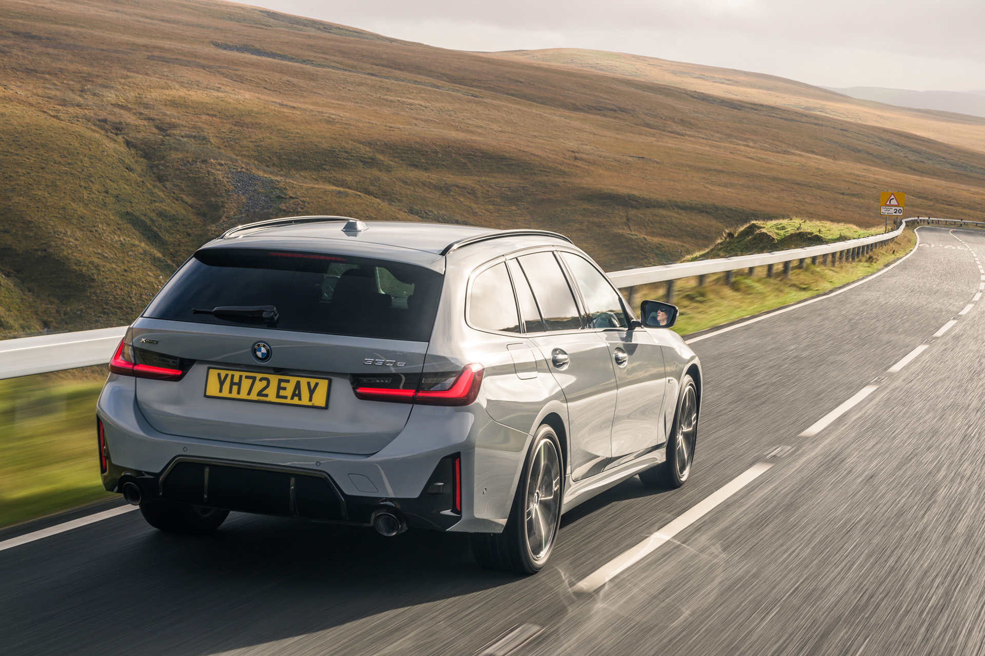 2023 BMW 330e xDrive Touring (UK-Spec) Rear Three-Quarter Wallpapers #5 of 30