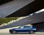 2023 BMW 740d xDrive Side Wallpapers  150x120 (22)