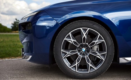 2023 BMW 740d xDrive Wheel Wallpapers 450x275 (28)