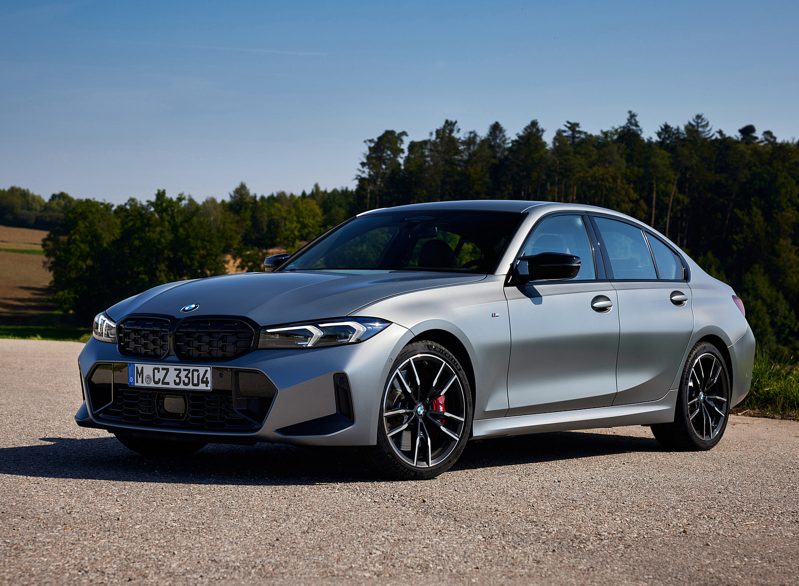 2023 BMW M340i xDrive Front Three-Quarter Wallpapers #37 of 67