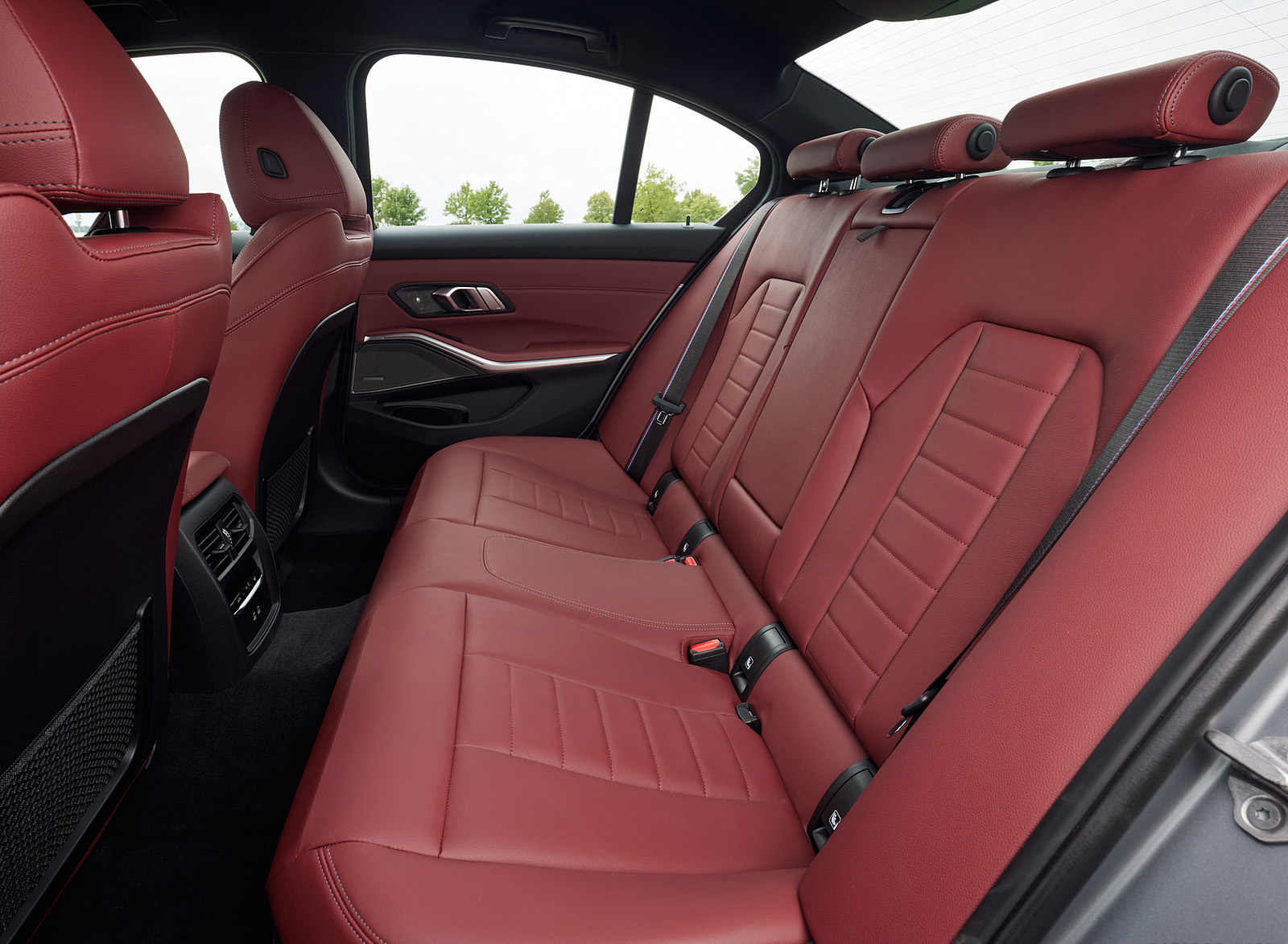 2023 BMW M340i xDrive Interior Rear Seats Wallpapers  #65 of 67