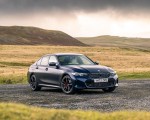 2023 BMW M340i xDrive Sedan (UK-Spec) Front Three-Quarter Wallpapers 150x120 (17)