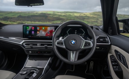 2023 BMW M340i xDrive Sedan (UK-Spec) Interior Cockpit Wallpapers 450x275 (31)