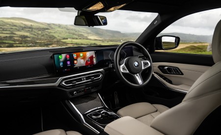 2023 BMW M340i xDrive Sedan (UK-Spec) Interior Wallpapers 450x275 (28)