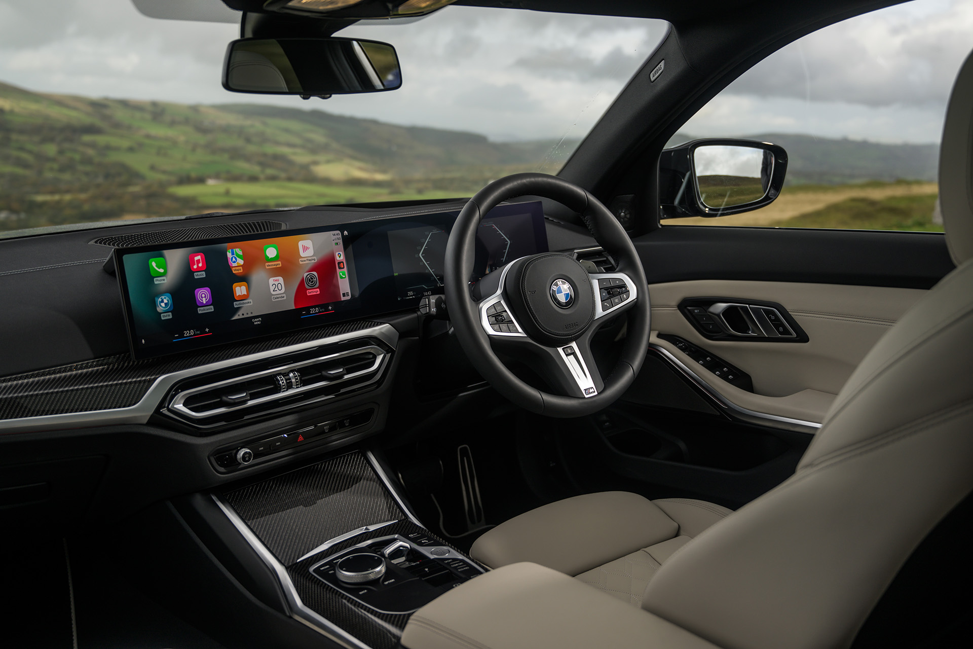 2023 BMW M340i xDrive Sedan (UK-Spec) Interior Wallpapers  #29 of 38