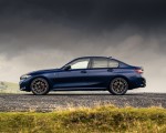 2023 BMW M340i xDrive Sedan (UK-Spec) Side Wallpapers 150x120 (21)