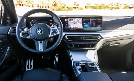 2023 BMW M340i xDrive Sedan (US-Spec) Interior Cockpit Wallpapers 450x275 (36)