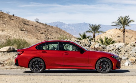 2023 BMW M340i xDrive Sedan (US-Spec) Side Wallpapers 450x275 (9)