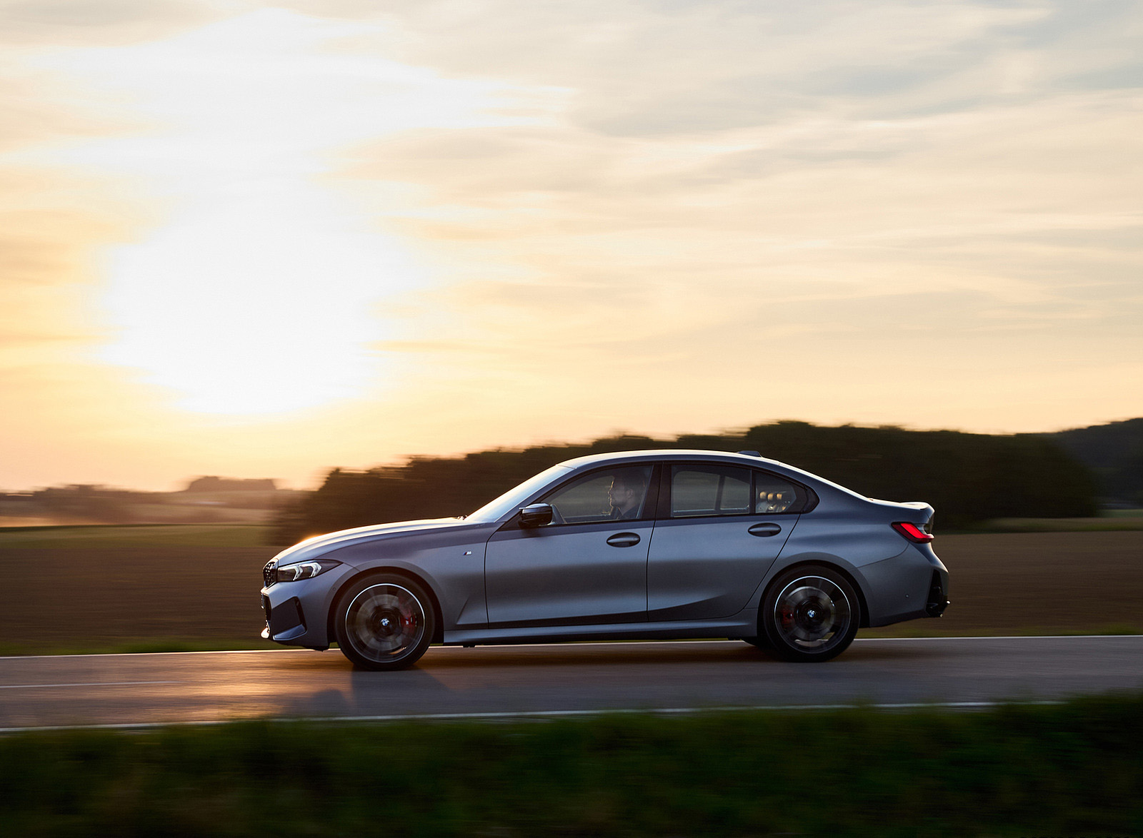 2023 BMW M340i xDrive Side Wallpapers #29 of 67