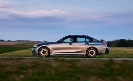 2023 BMW M340i xDrive Side Wallpapers  450x275 (17)