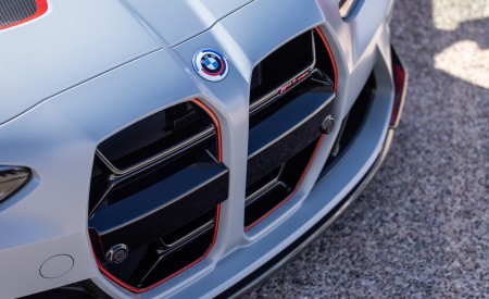 2023 BMW M4 CSL (US-Spec) Grille Wallpapers 450x275 (23)