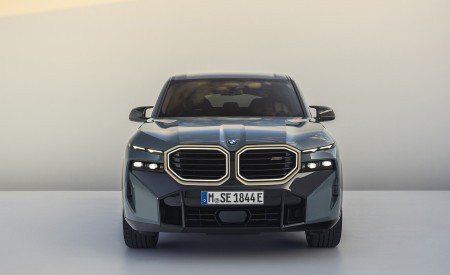 2023 BMW XM Front Wallpapers 450x275 (76)