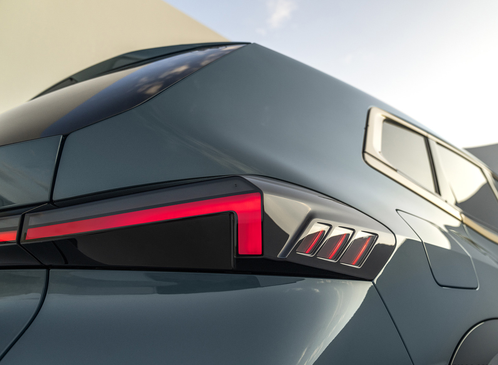 2023 BMW XM Tail Light Wallpapers #108 of 170