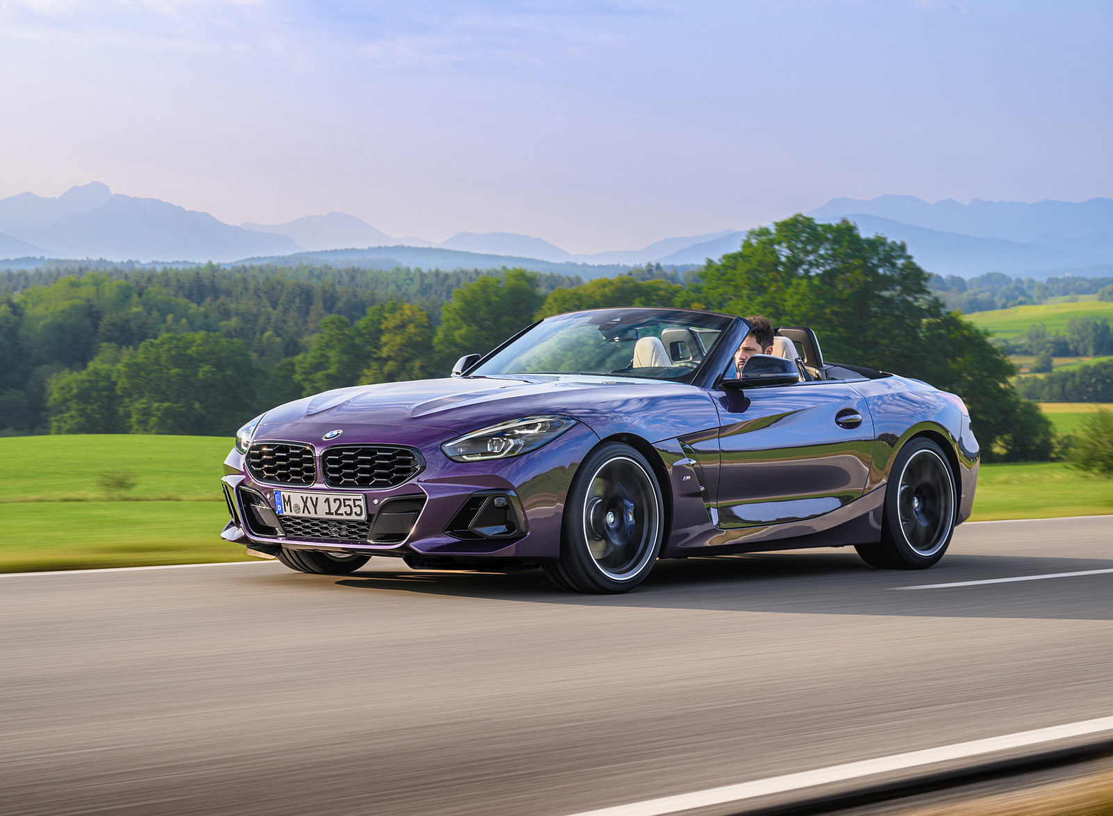2023 BMW Z4 M40i Front Three-Quarter Wallpapers  #15 of 46