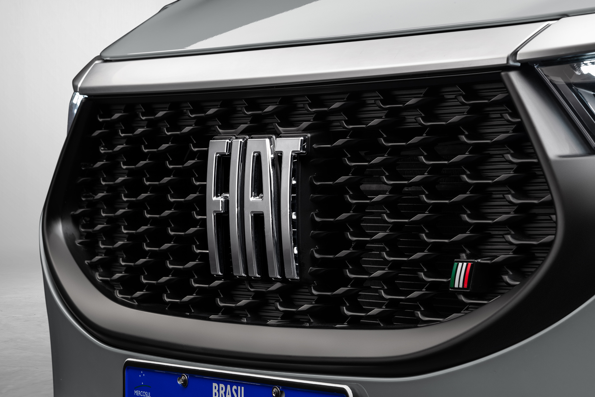 2023 Fiat Fastback Audace Turbo 200 Flex AT Grille Wallpapers #26 of 38