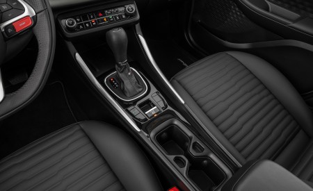2023 Fiat Fastback Audace Turbo 200 Flex AT Interior Detail Wallpapers 450x275 (37)