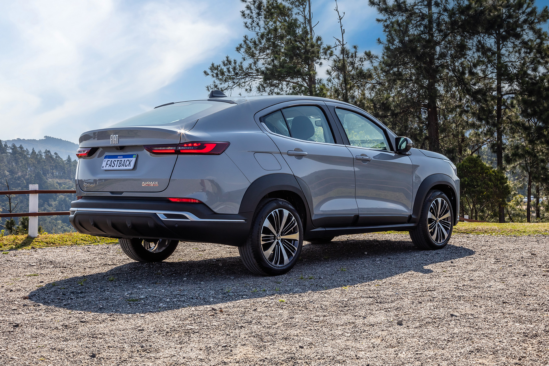2023 Fiat Fastback Audace Turbo 200 Flex AT Rear Three-Quarter Wallpapers (10)