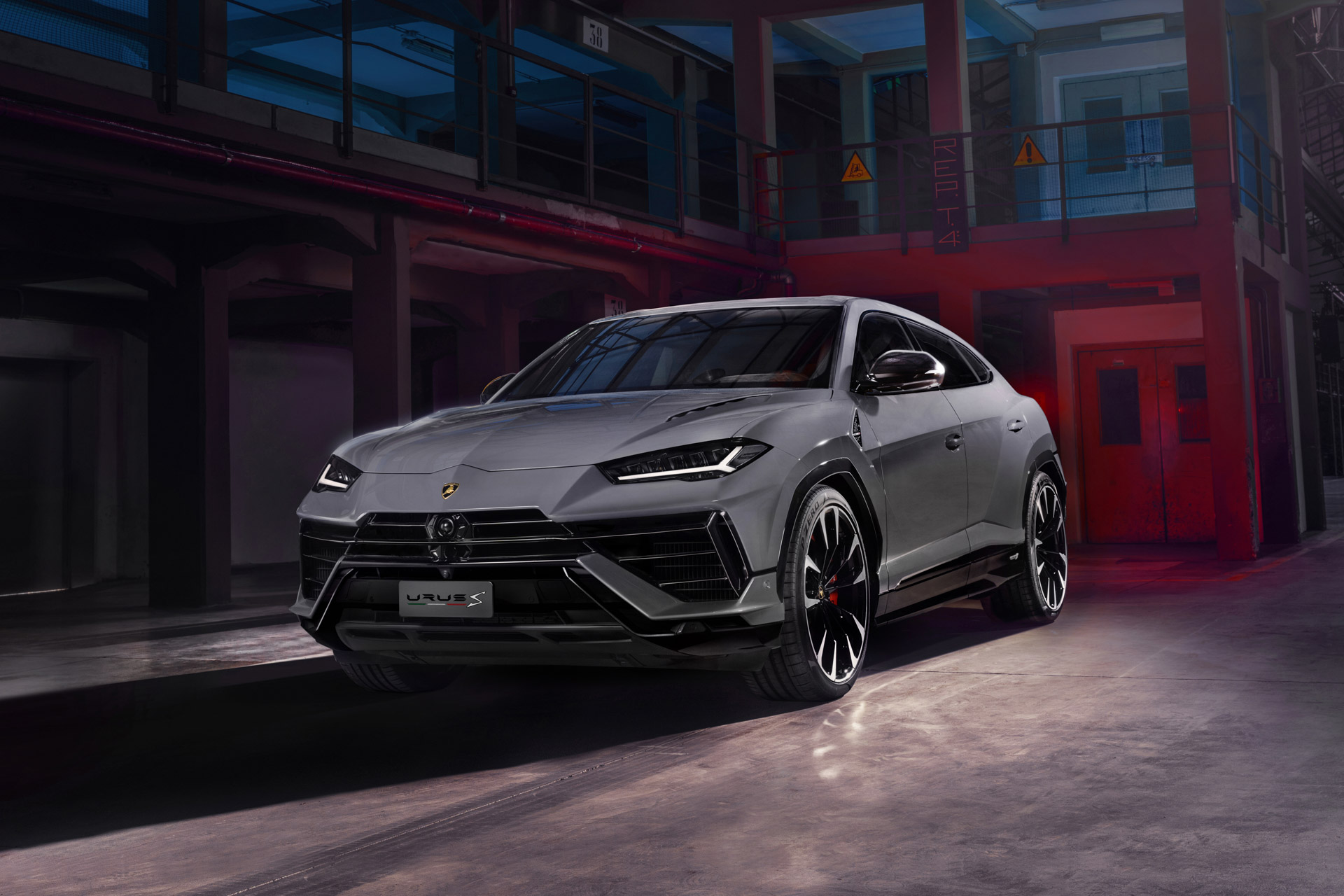 2023 Lamborghini Urus S Front Wallpapers  (1)