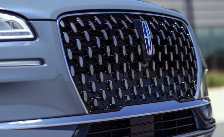 2023 Lincoln Corsair Grand Touring Grille Wallpapers 450x275 (13)