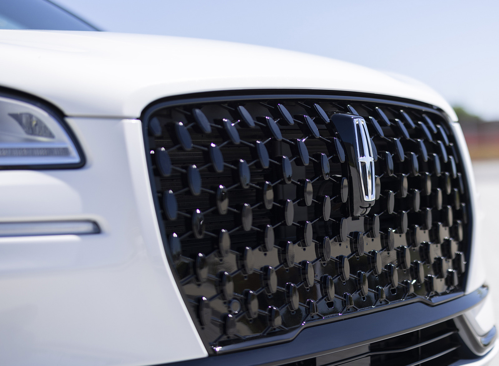 2023 Lincoln Corsair Reserve Grille Wallpapers #9 of 21