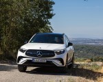 2023 Mercedes-Benz GLC 300 4MATIC AMG Line (Color: MANUFAKTUR Diamond White Bright) Front Wallpapers 150x120 (1)