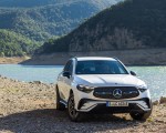 2023 Mercedes-Benz GLC 300de 4MATIC AMG Line (Color: MANUFAKTUR Diamond White Bright) Front Wallpapers 150x120