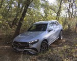2023 Mercedes-Benz GLC 400e Plug-In Hybrid 4MATIC AMG Line (Color: High-Tech Silver) Off-Road Wallpapers 150x120 (44)