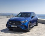 2023 Mercedes-Benz GLC 400e Plug-In Hybrid 4MATIC AMG Line (Color: Spectral Blue) Front Three-Quarter Wallpapers 150x120 (10)