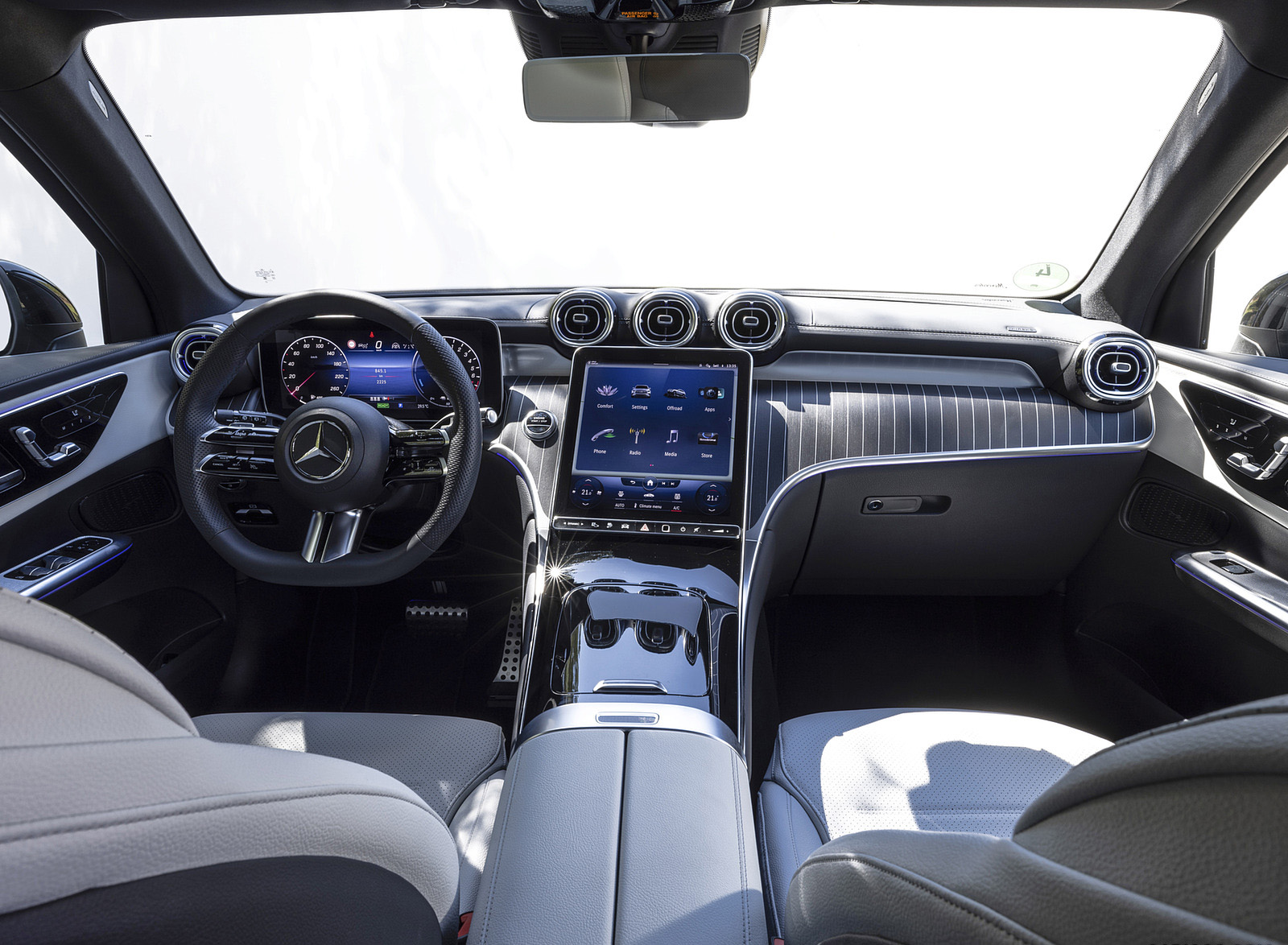 2023 Mercedes-Benz GLC 400e Plug-In Hybrid 4MATIC AMG Line (Color: Spectral Blue) Interior Cockpit Wallpapers #29 of 61