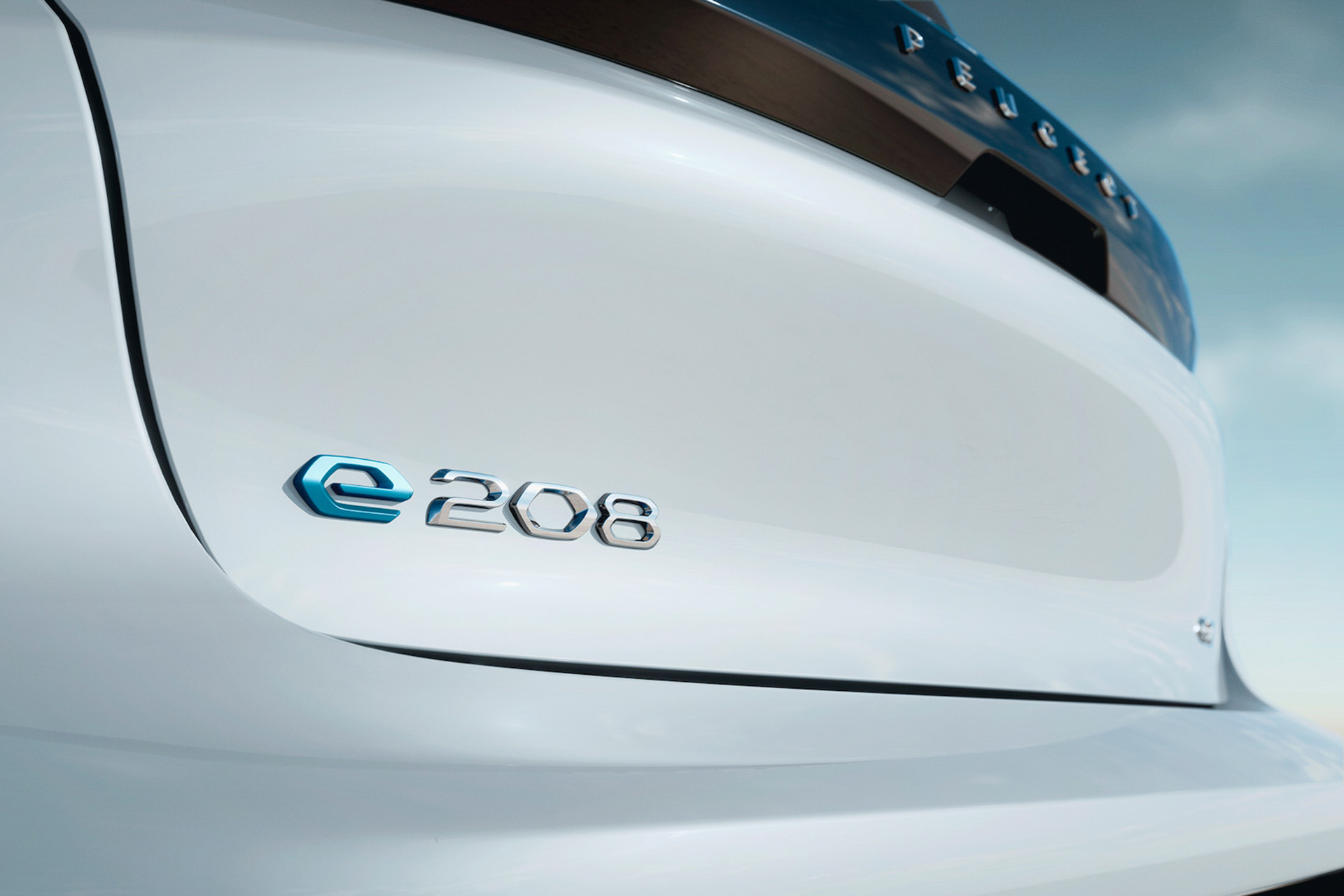 2023 Peugeot e-208 Badge Wallpapers #6 of 9